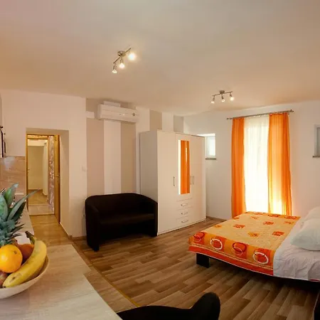 Luxury Izidor Σπλιτ