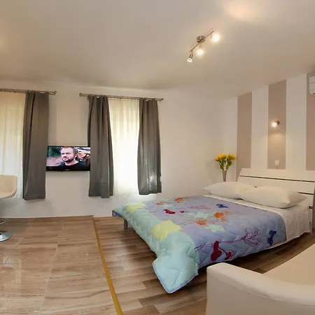 Gostinjska kuća Luxury Izidor Split