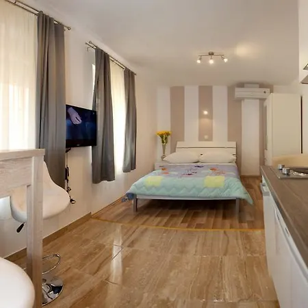 Luxury Izidor